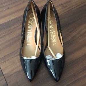 Calvin Klein Kamara Patent Smooth pumps
